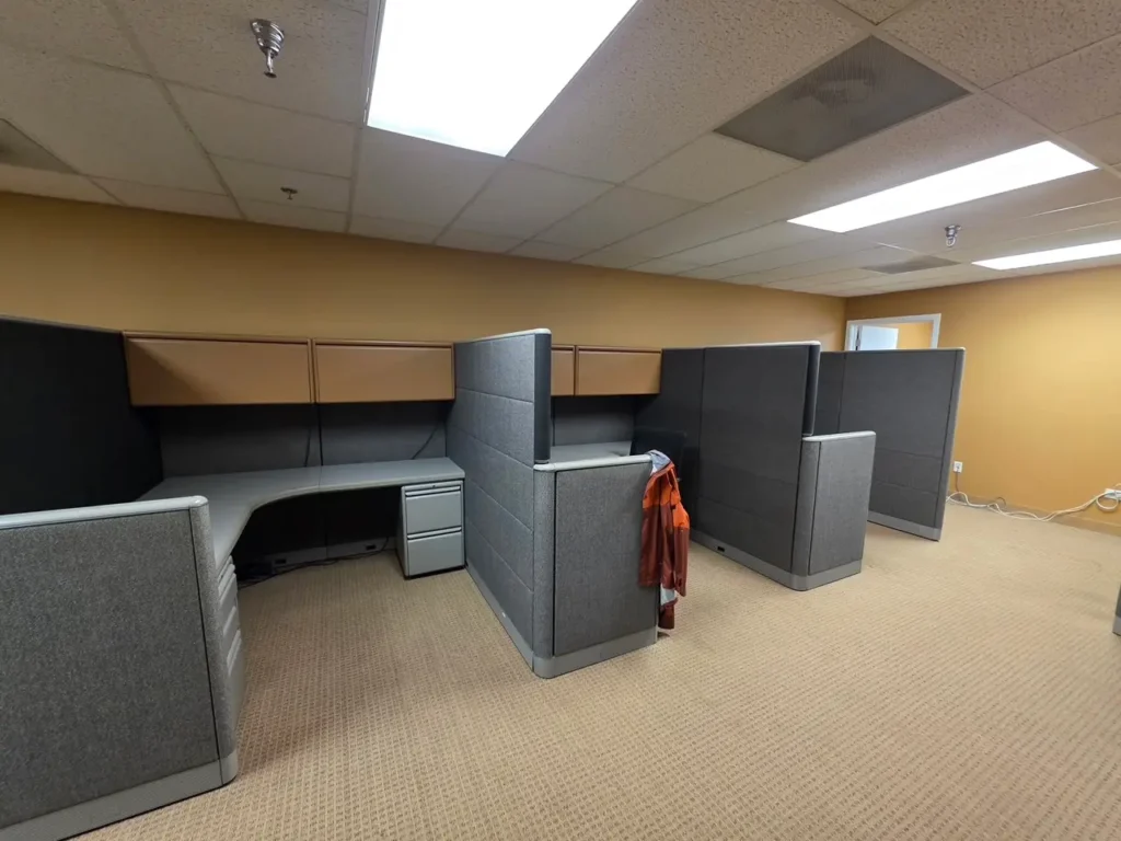 Office Cleanout Bolingbrook IL | Fast & Affordable | Waste Warriors 5 office cleanout bolingbrook il — Waste Warriors Junk Removal