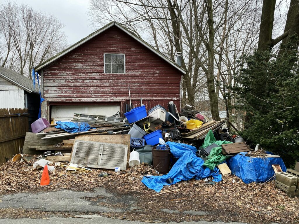 Junk Removal Carol Stream IL: Fast, Professional & Affordable Service 12 junk removal carol stream il — Waste Warriors Junk Removal