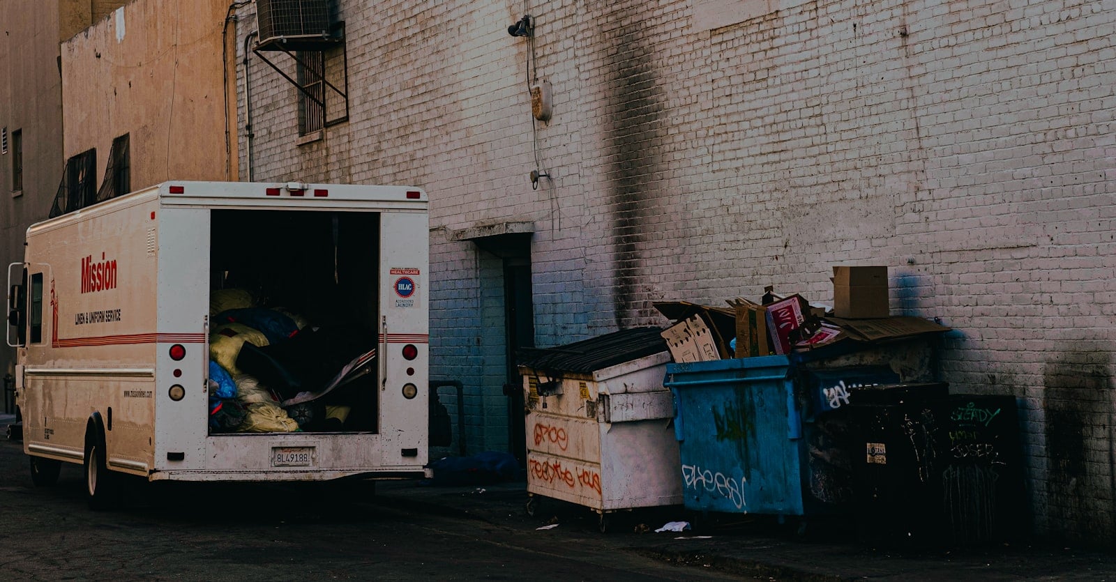 What to Expect During Junk Removal in Bolingbrook IL: A Homeowner's Complete Guide 1 what to expect during junk removal bolingbrook il