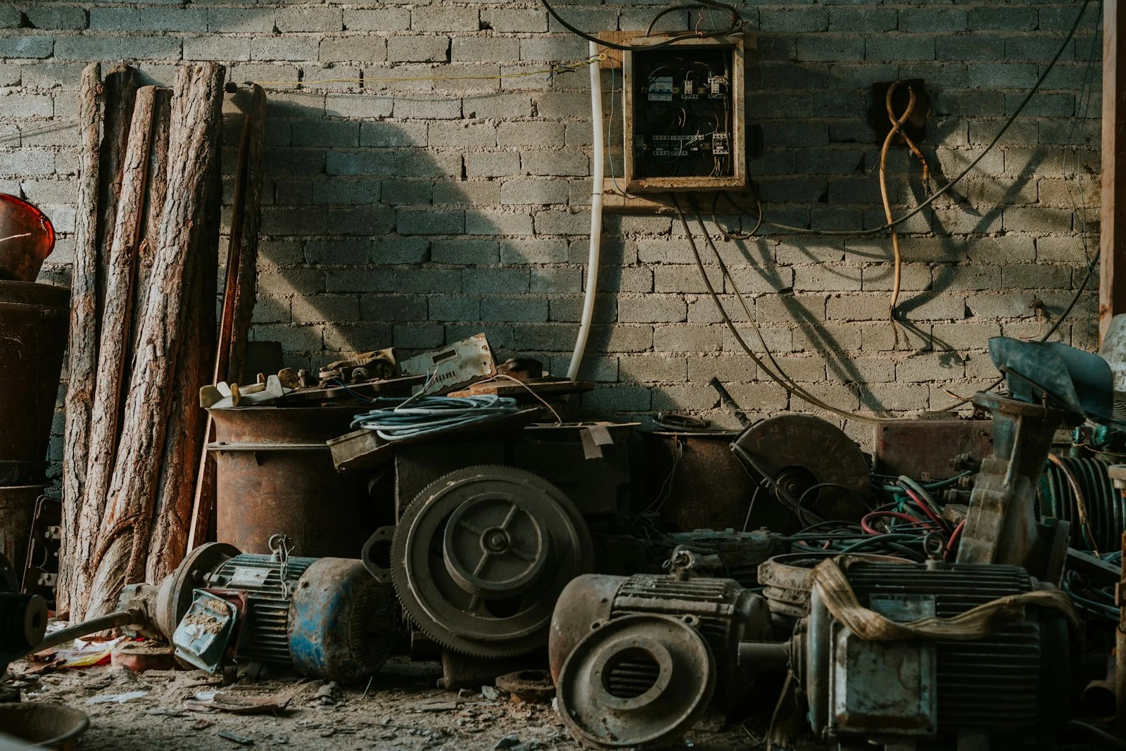Junk Removal in Fall: Tips for Seasonal Cleanouts in Oak Lawn IL 1 junk removal in fall: tips for seasonal cleanouts oak lawn il